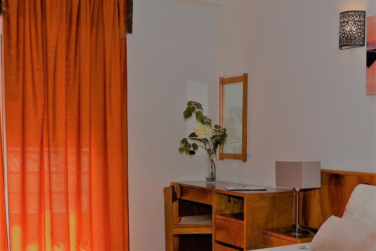 Apartamentos Turisticos Lindomar Armação de Pêra Extérieur photo