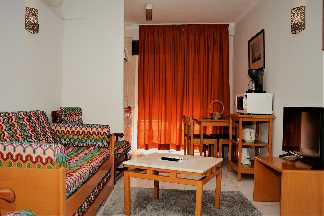Apartamentos Turisticos Lindomar Armação de Pêra Extérieur photo
