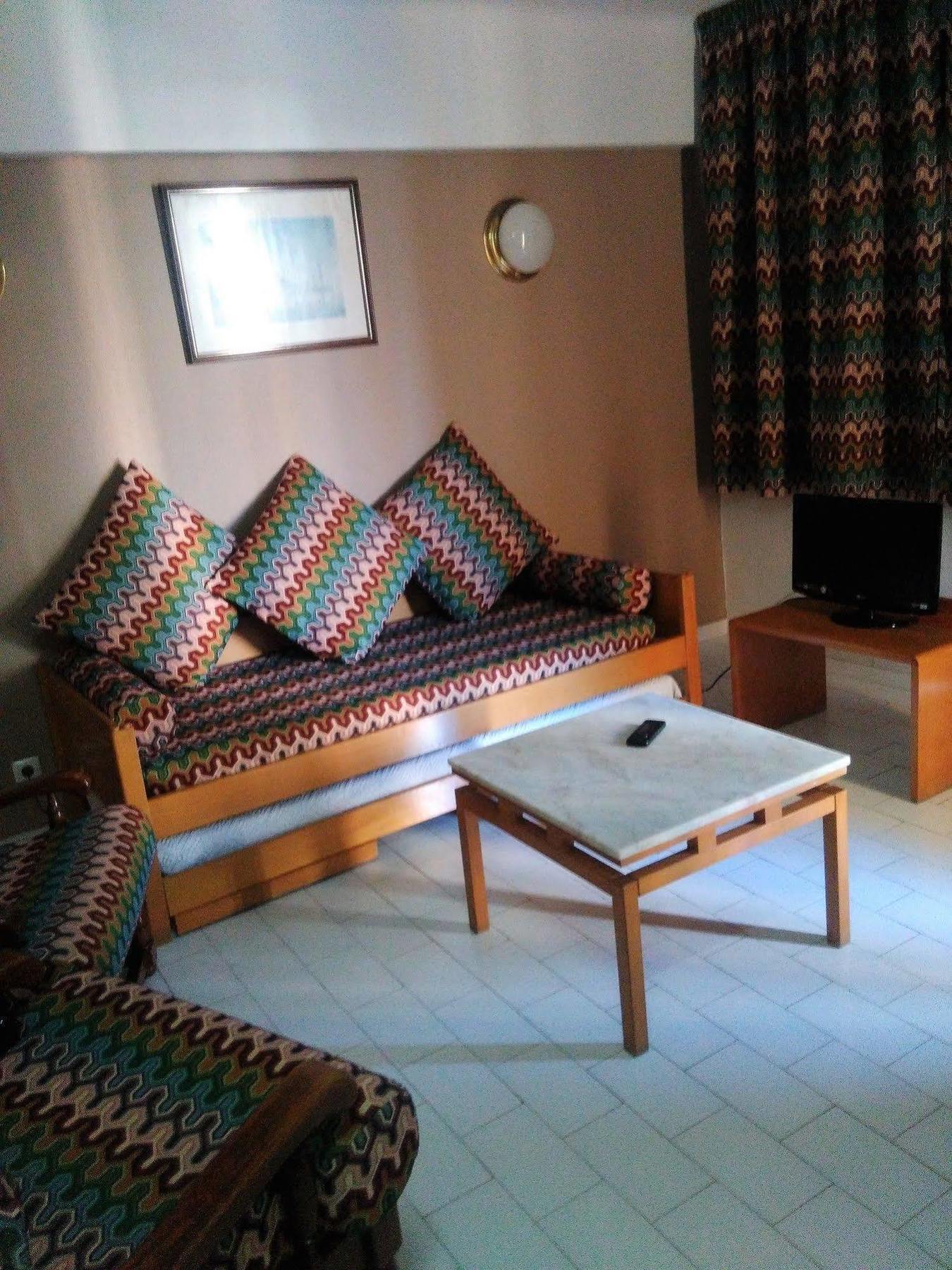Apartamentos Turisticos Lindomar Armação de Pêra Extérieur photo