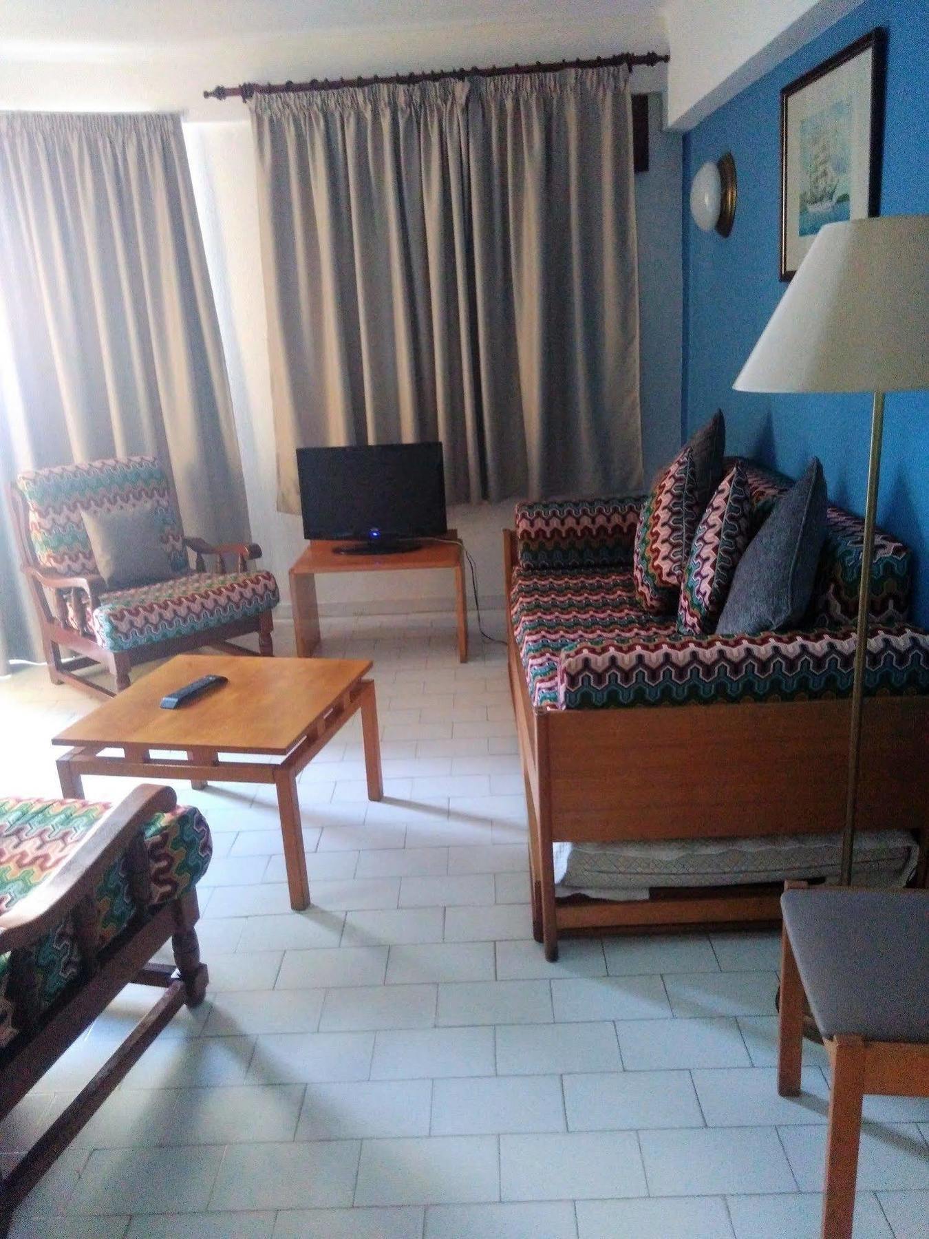 Apartamentos Turisticos Lindomar Armação de Pêra Extérieur photo