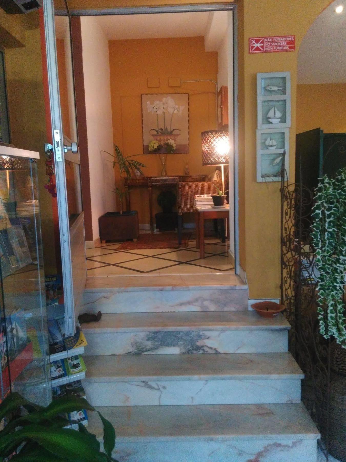 Apartamentos Turisticos Lindomar Armação de Pêra Extérieur photo